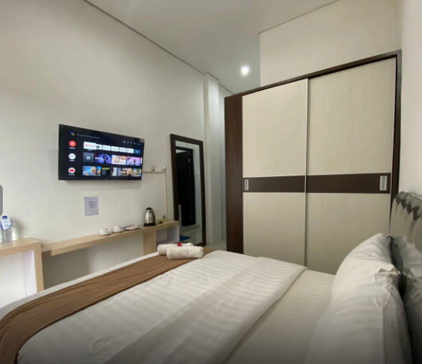Amaze Hotel Kediri - Tap to explore photos
