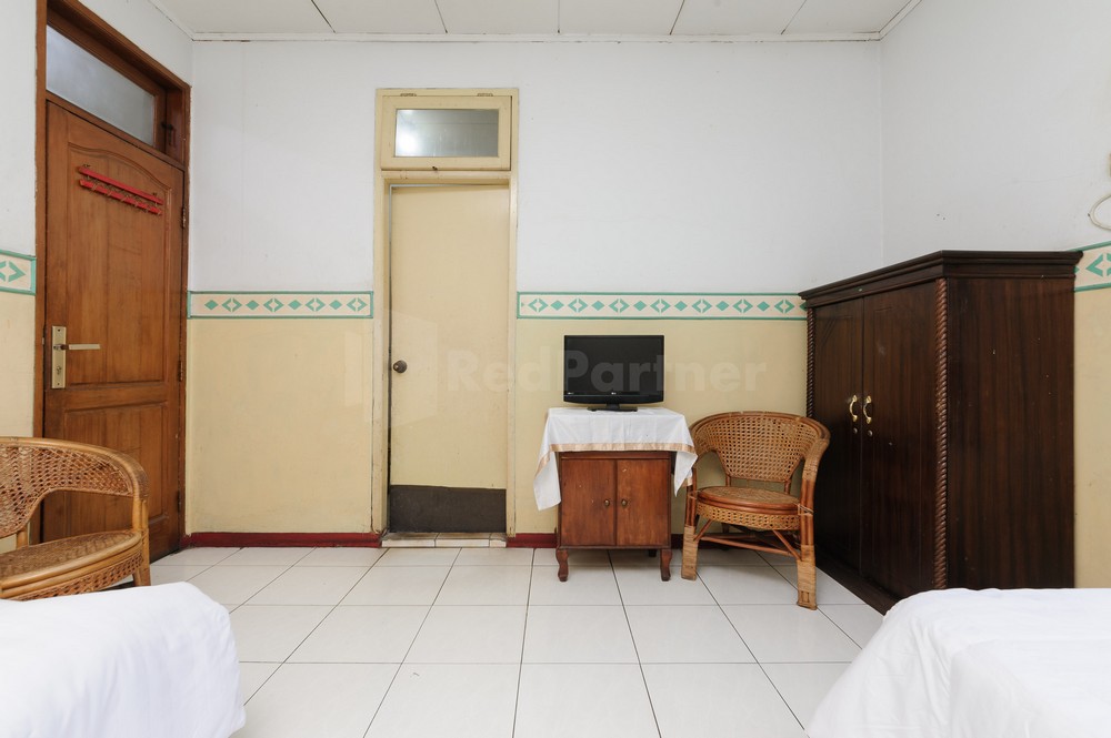 Hotel Al Hakim Syariah Redpartner - Tap to explore photos