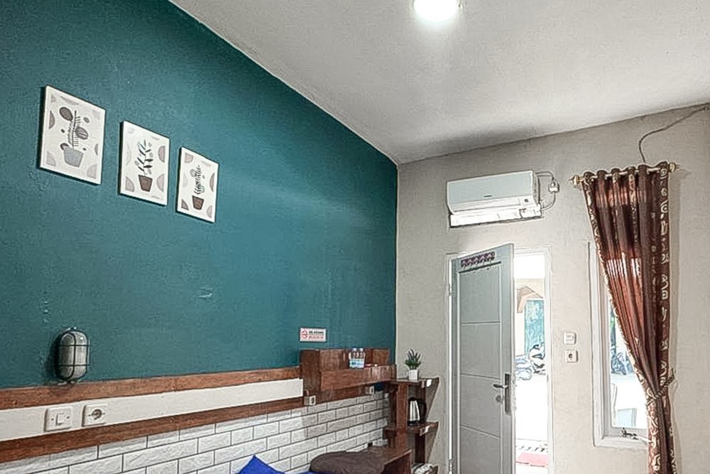 Hotel Kita Syariah RedPartner Tanggeung Room Type - Standard Twin Room