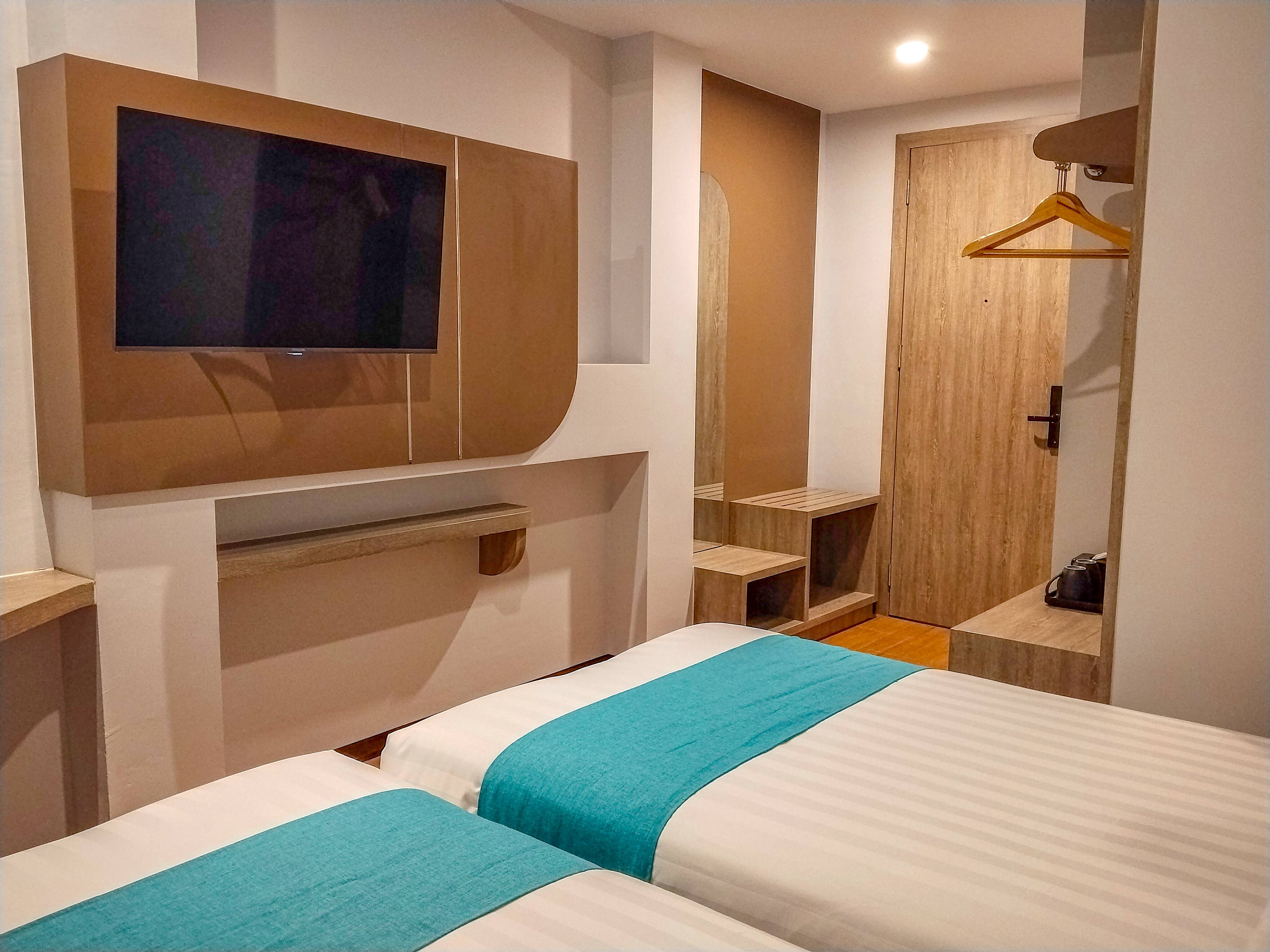 Front One Luxe Hotel Solo Room Type - Deluxe Twin Room