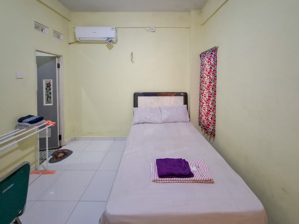 Sekapuk Indah Guest House Syariah Gresik RedPartner Room Type - Standard Room
