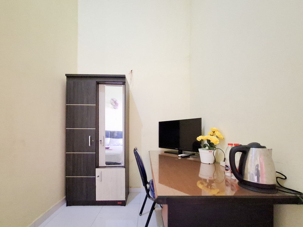Sekapuk Indah Guest House Syariah Gresik RedPartner Room Type - Deluxe Room