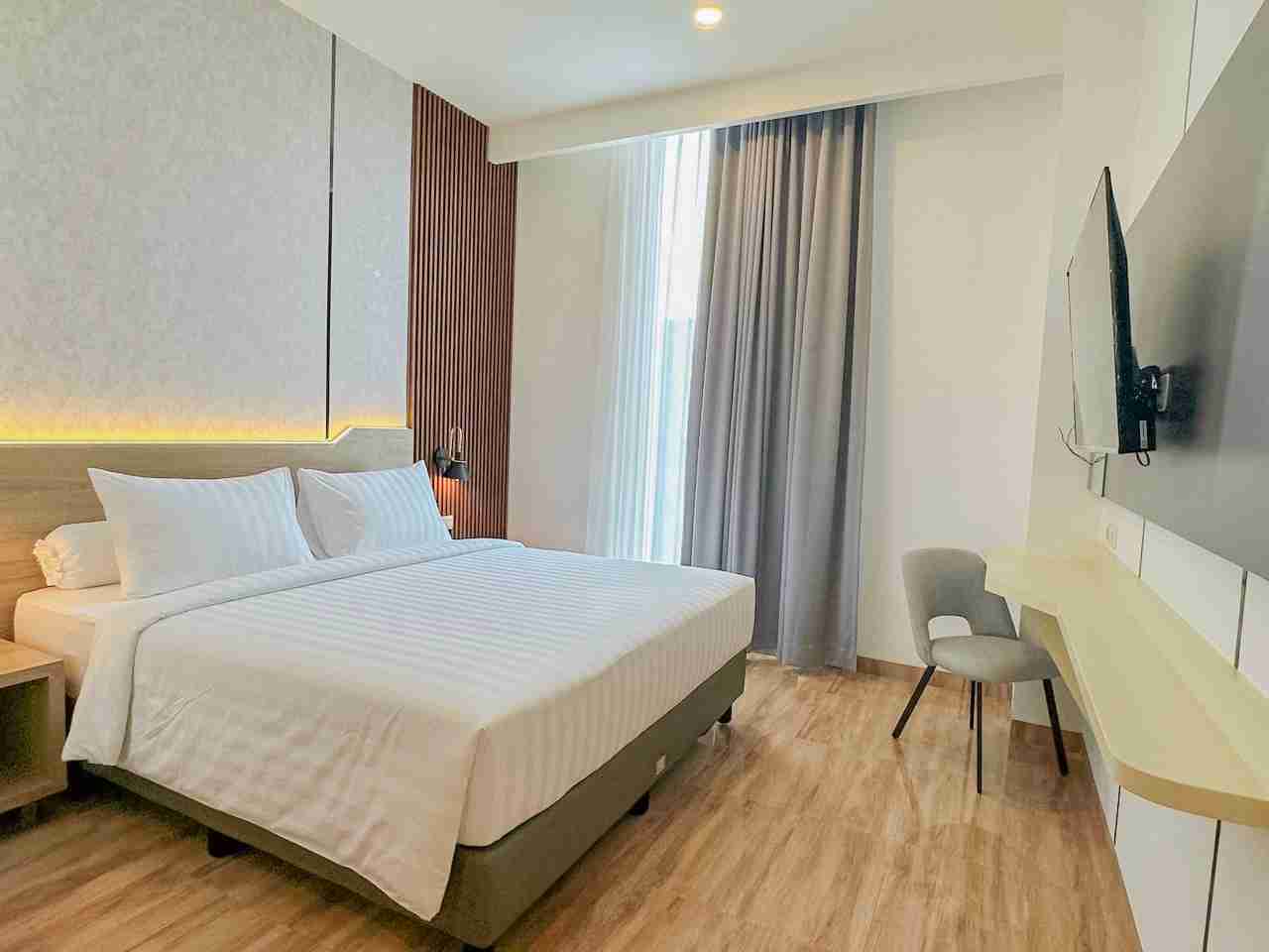 Azana Style Hotel Jombang - Tap to explore photos