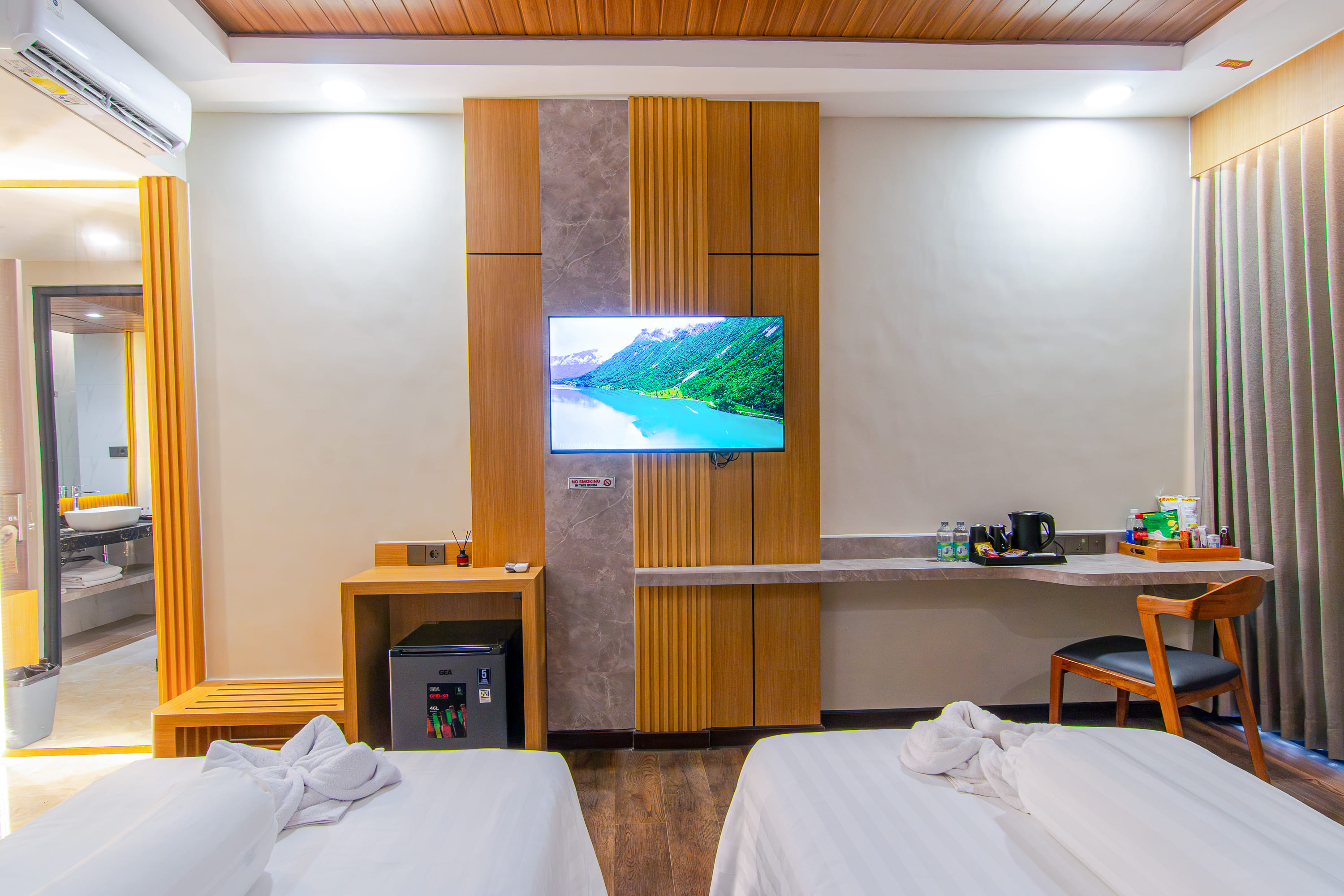 Azana BeSt Hotel Batu Room Type - Deluxe Twin Room with Balcony