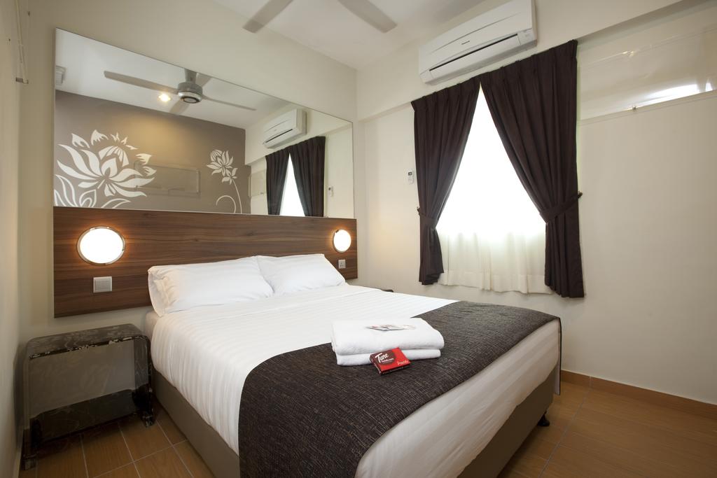 Tune Hotel Danga Bay - Tap to explore photos