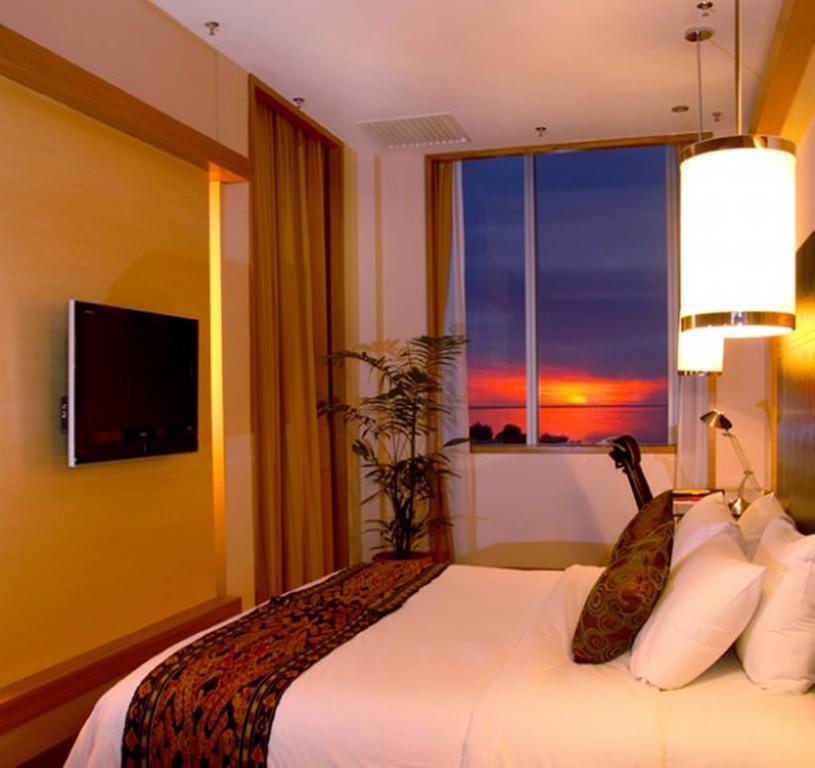 New World Suites Room Type - Deluxe Room