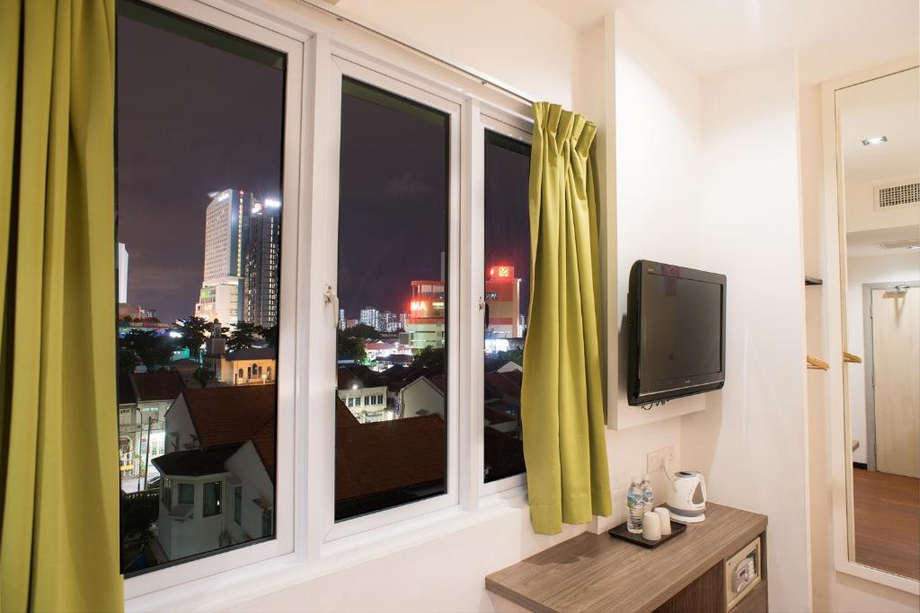 Yan Hotel Room Type - Deluxe Twin with Window