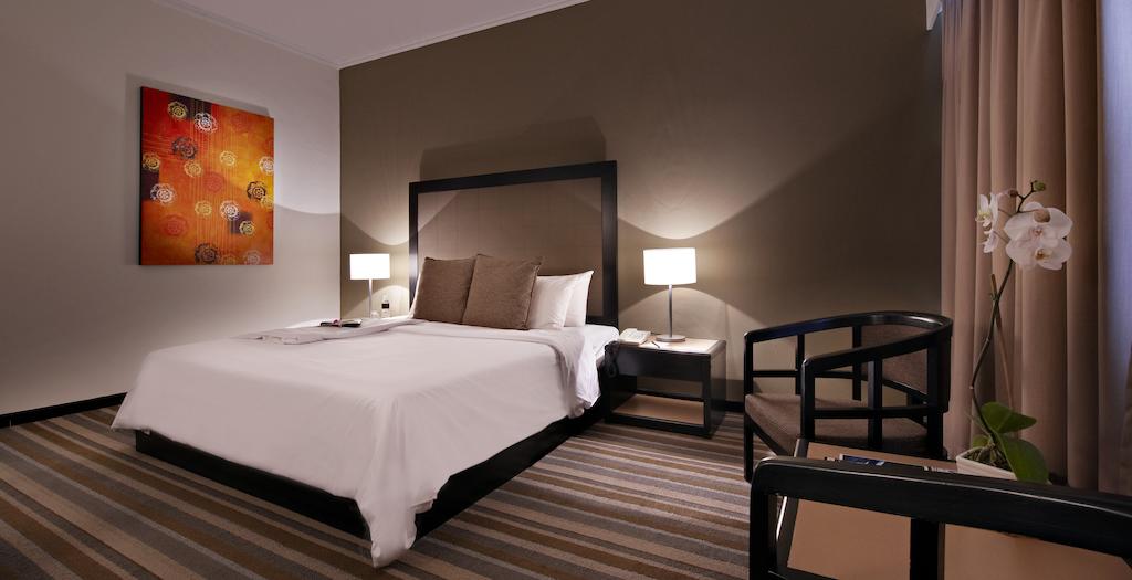 Impiana Hotel Ipoh Room Type - Premier King Room