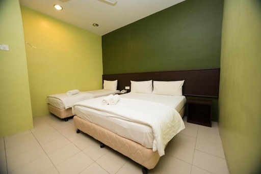 Collection O KLIA Formerly Bary Inn - Tap to explore photos