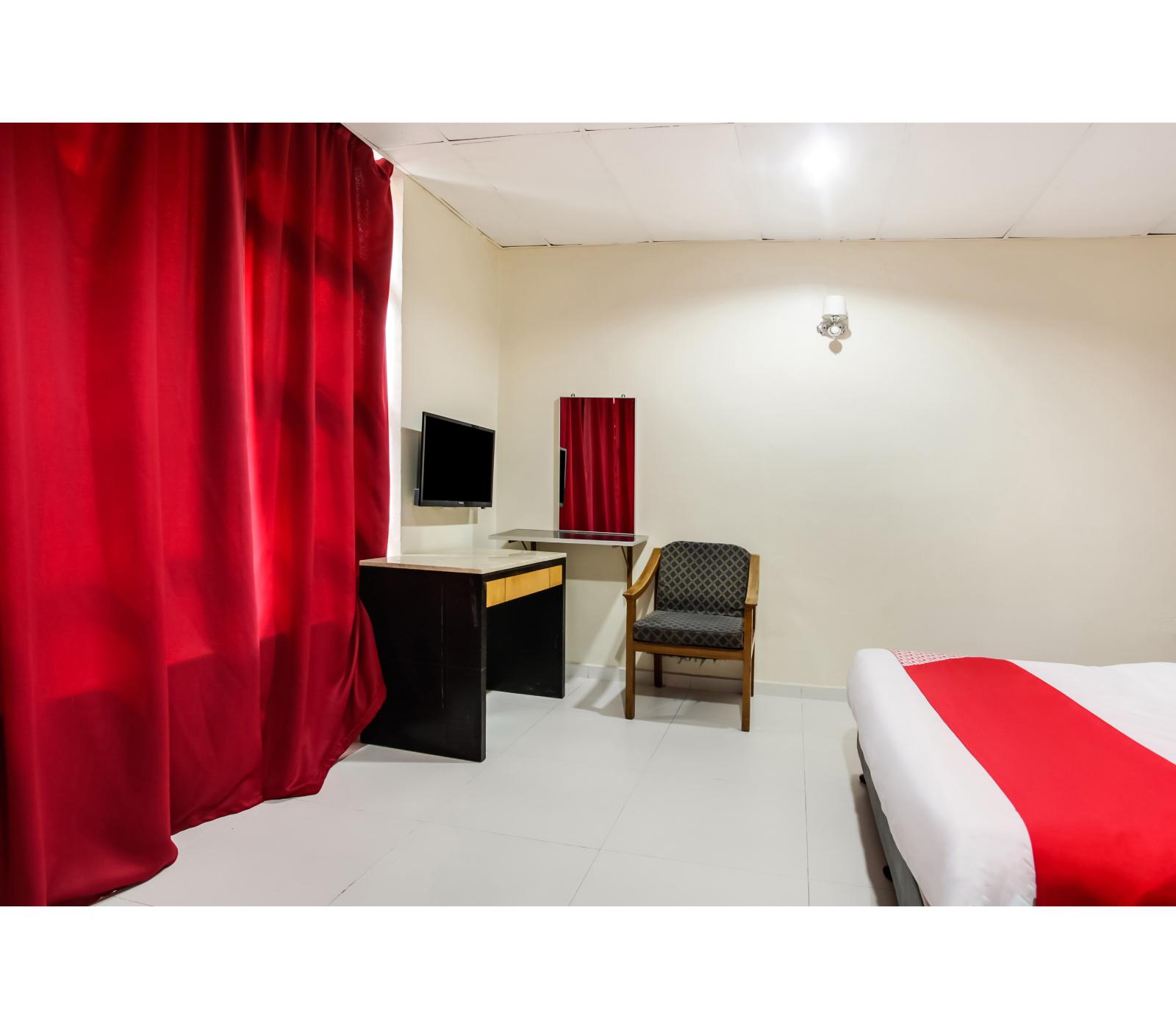 Super OYO 89427 Kavanas Hotel Taiping - Tap to explore photos