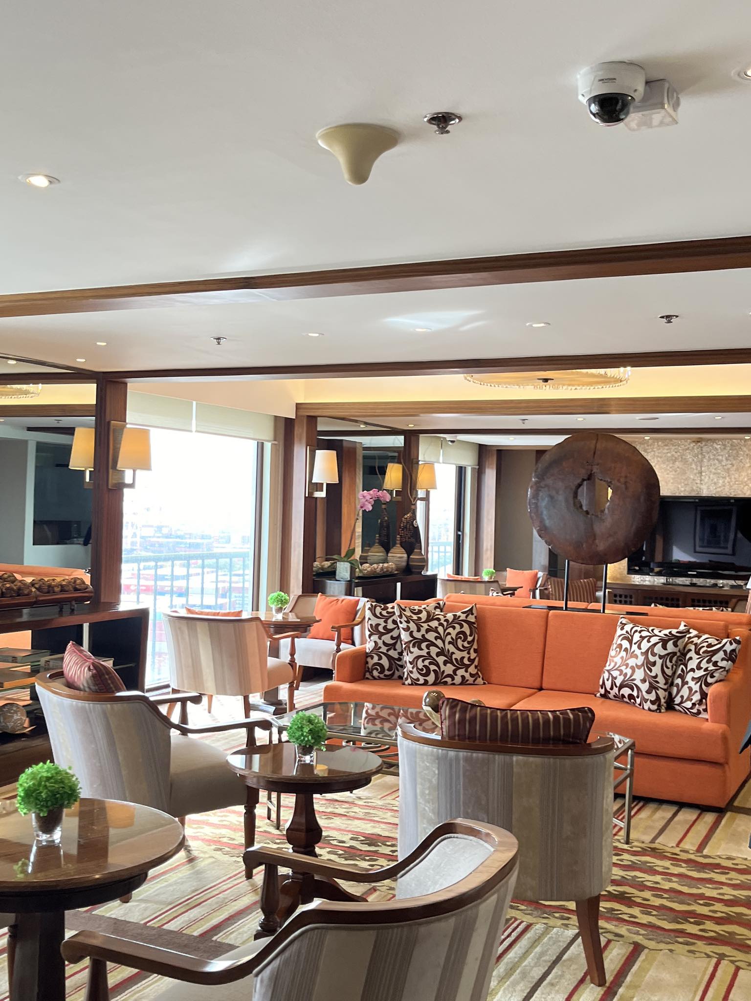 The Manila Hotel Room Type - Superior Club Room