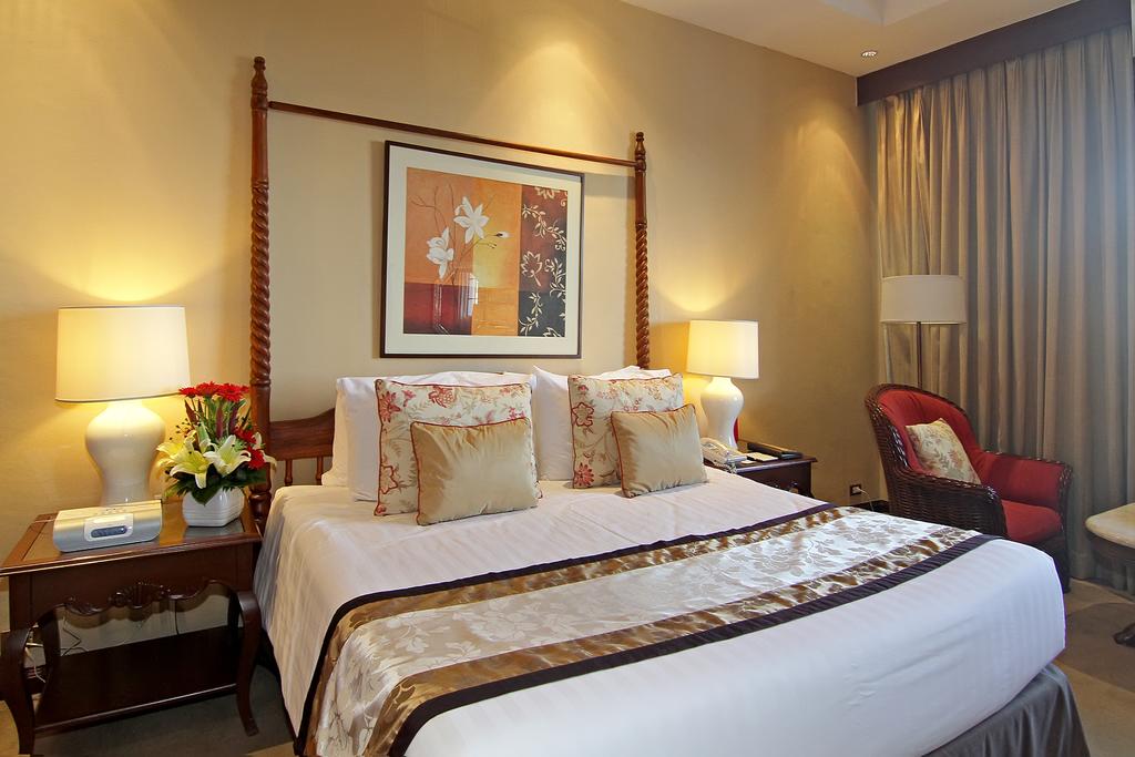 The Manila Hotel Room Type - Tower Deluxe Room The Manila Hotel Room Type - Tower Deluxe Room
