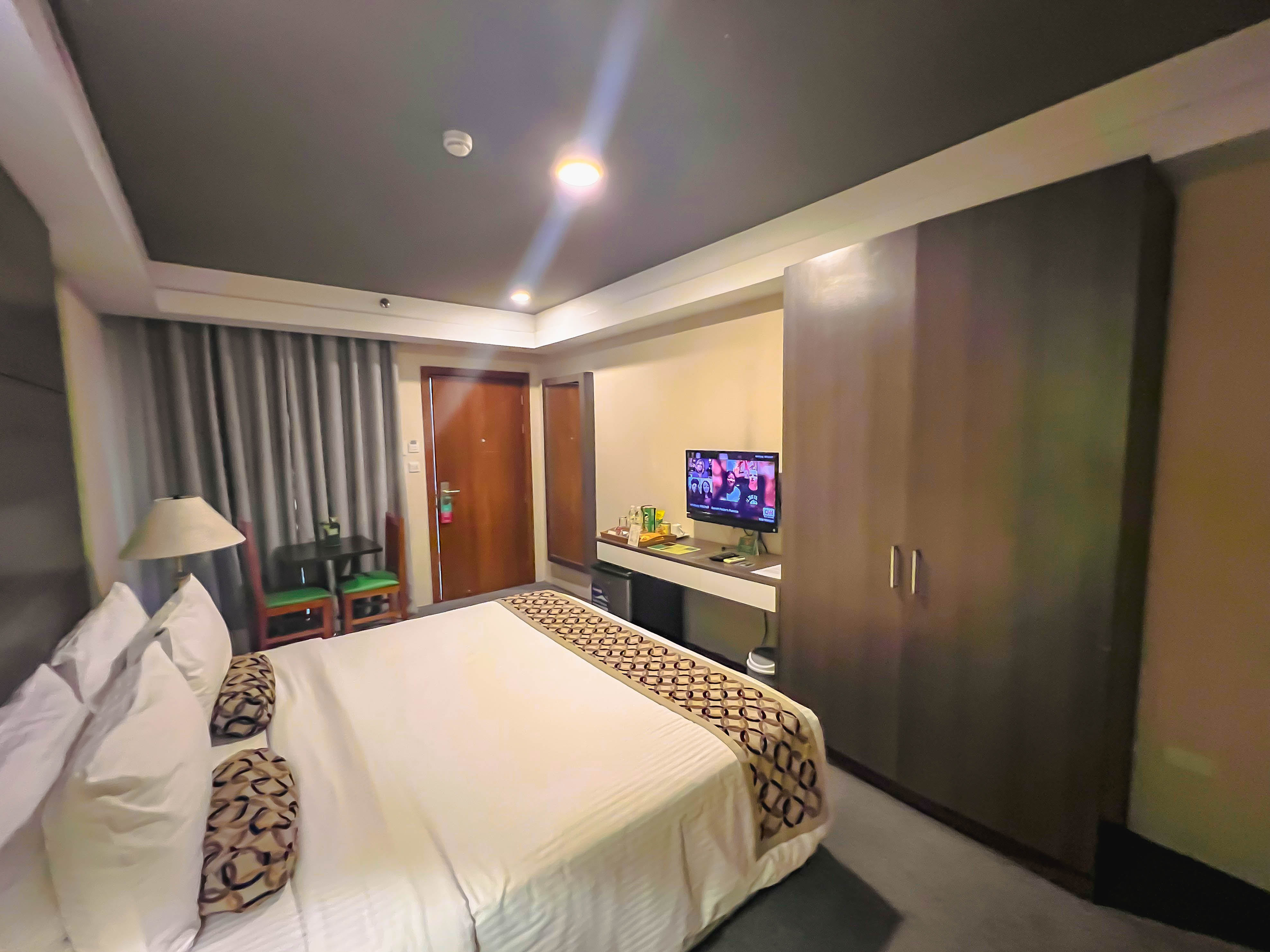 88 Courtyard Hotel Room Type - Superior King Room 88 Courtyard Hotel Room Type - Superior King Room