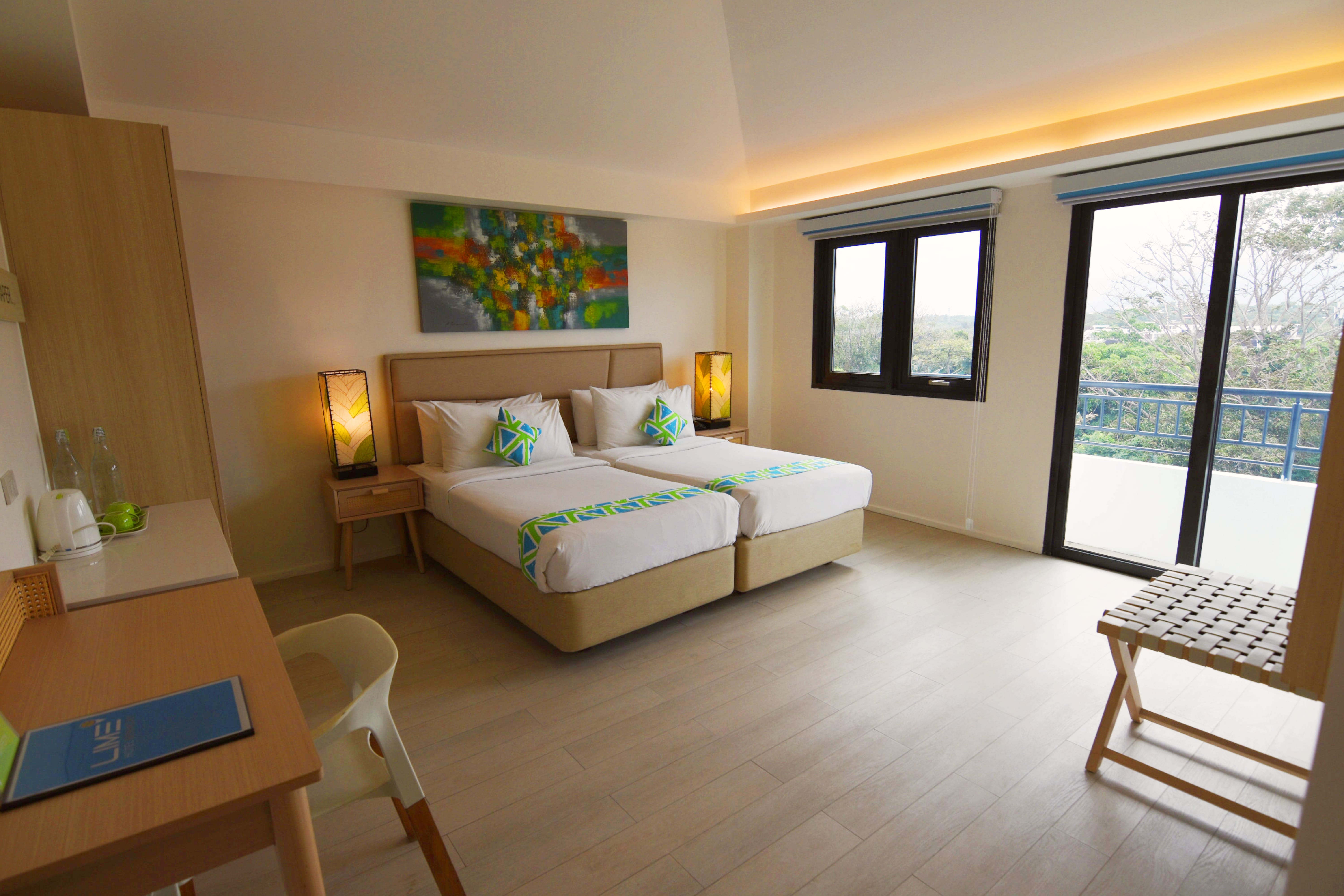 Lime Hotel Boracay Room Type - Premier Twin Room
