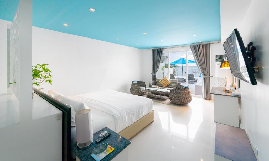Boracay Ocean Club Room Type - SUITE OCEAN VIEW