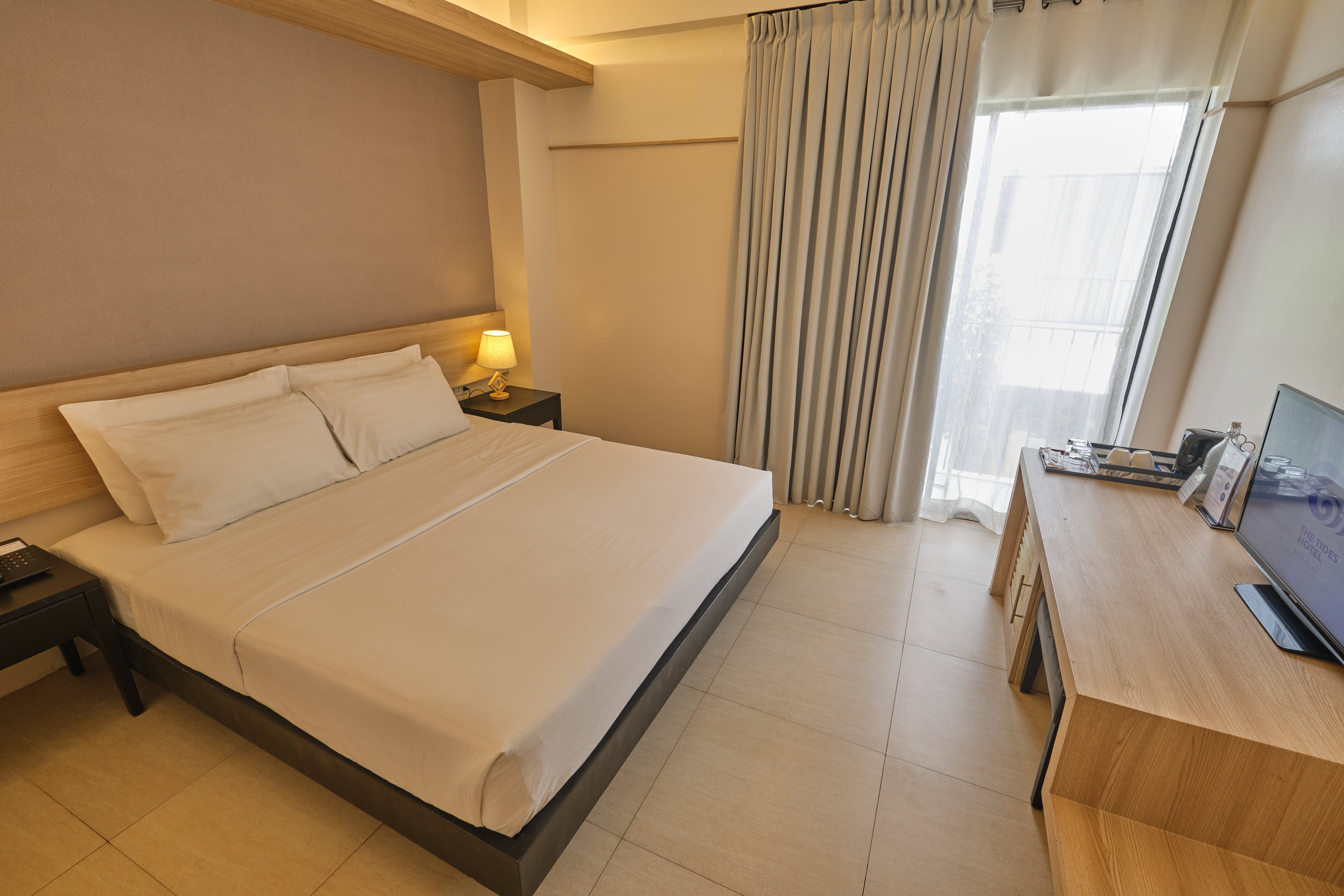 The Tides Hotel Boracay Room Type - Deluxe Queen Room