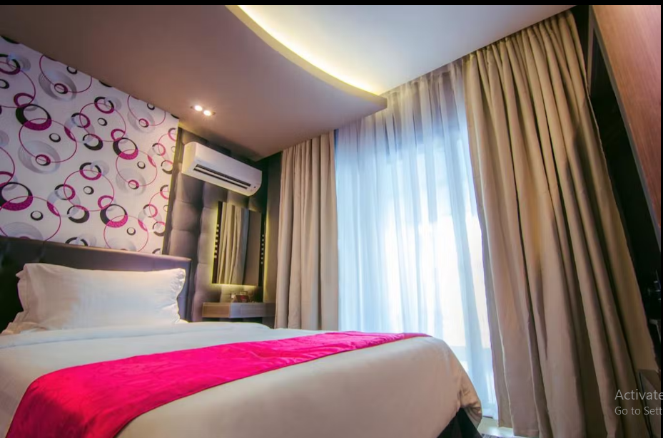 Eloisa Royal Suites Room Type - Premier Room
