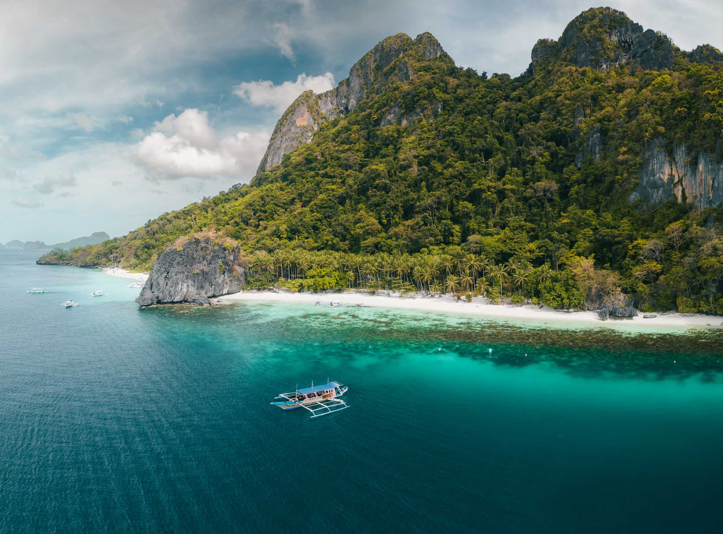 The Funny Lion El Nido