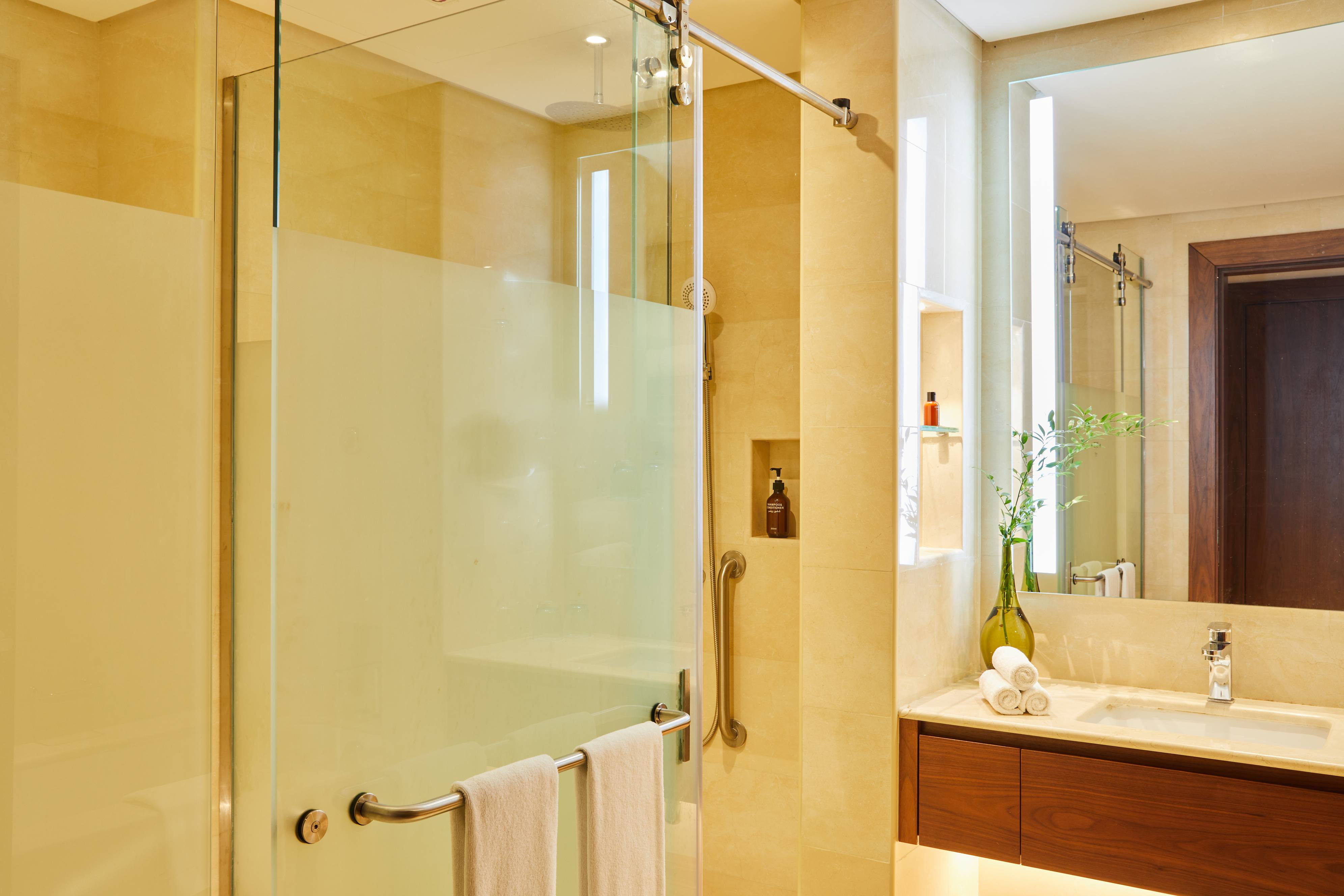 dusitD2 Salwa Doha Room Type - Superior King Room