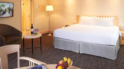 York Hotel Singapore Room Type - Deluxe Marble King Room