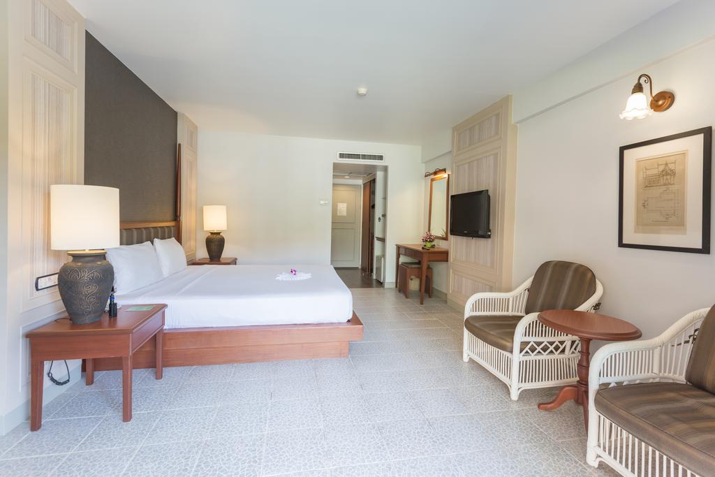 Phuket Orchid Resort & Spa Room Type - Deluxe King Room