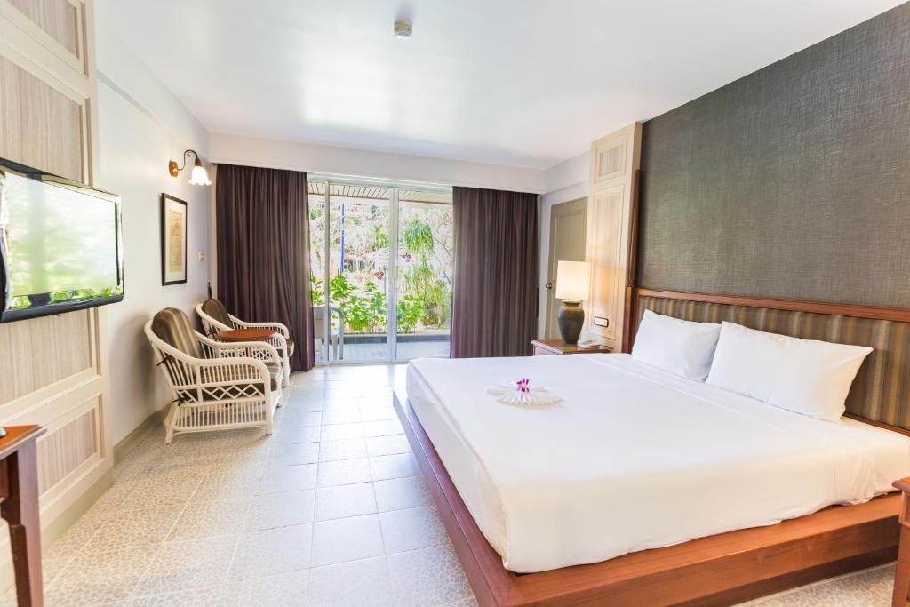 Phuket Orchid Resort & Spa Room Type - Deluxe Pool