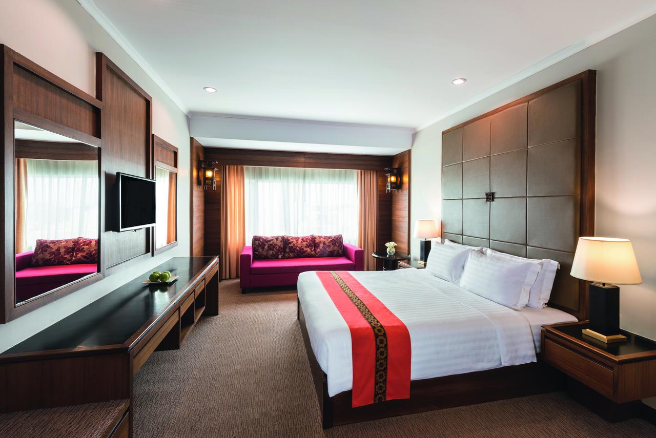 Khách sạn Movenpick Suriwongse Chiang Mai