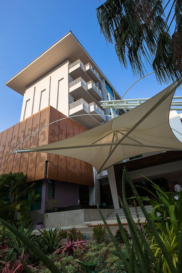 Loligo Resort Hua Hin + A Fresh Twist by Let's Sea