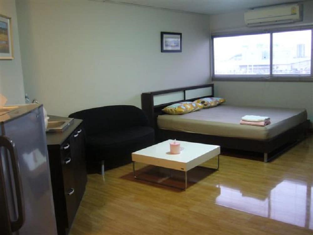 DMK Don mueang airport Guesthouse