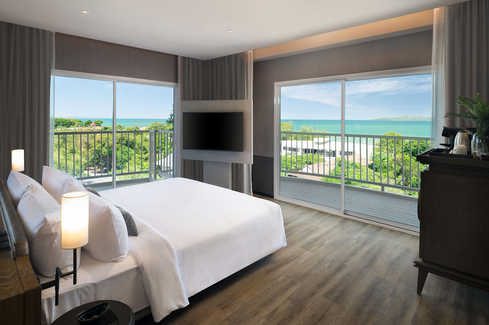 Cross Pattaya Pratamnak Room Type - Cross - Elite Executive Ocean Suite