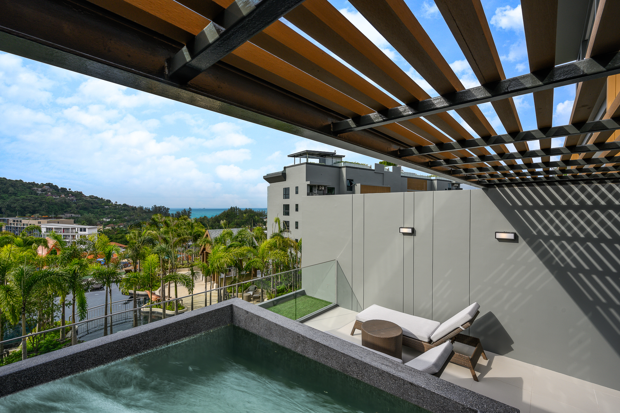 Mida Grande Resort Phuket Room Type - Deluxe Ocean View with Jacuzzi Mida Grande Resort Phuket Room Type - Deluxe Ocean View with Jacuzzi