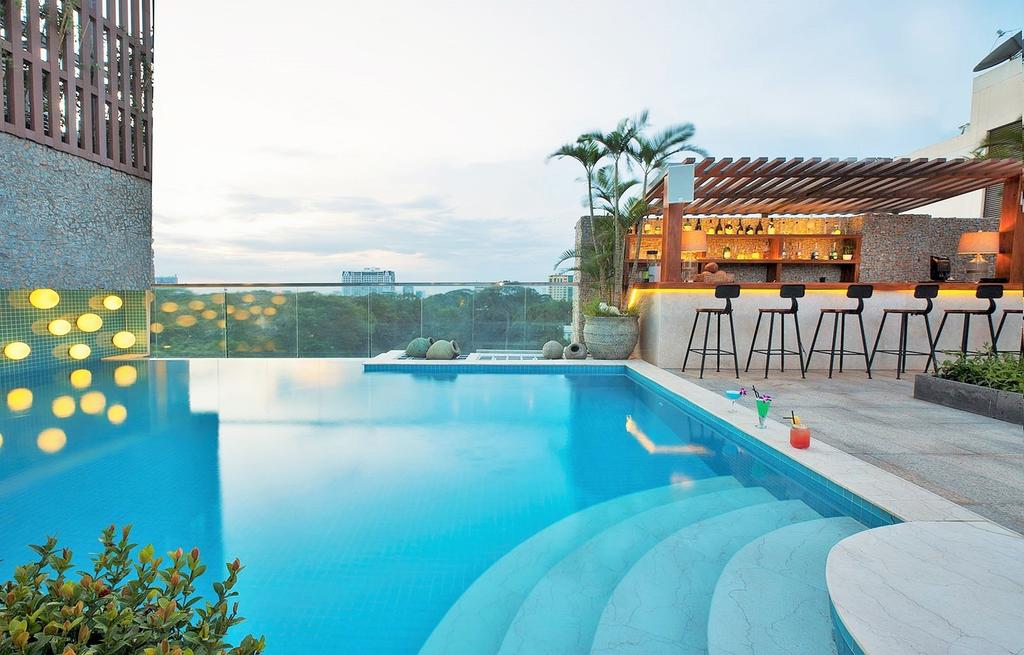 A and Em Signature Hotel