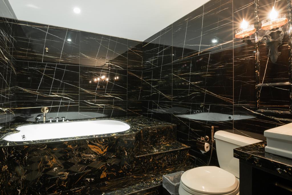 A and Em Signature Hotel