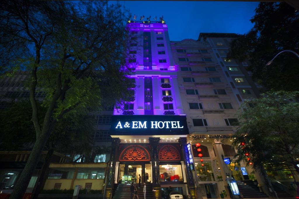 A and Em Signature Hotel