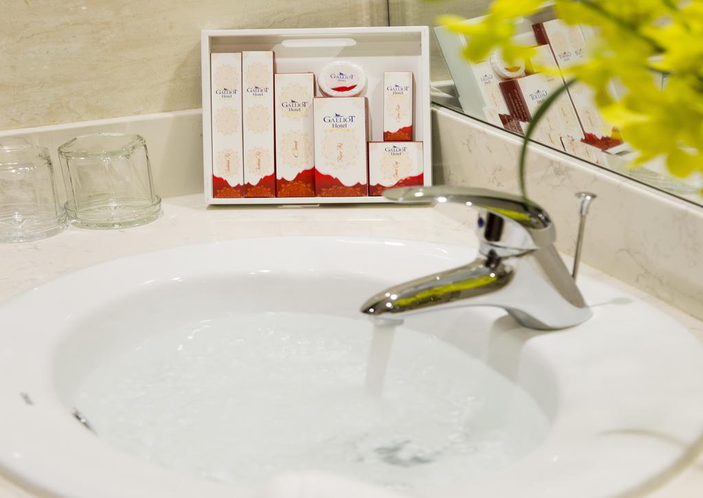 Galliot Hotel