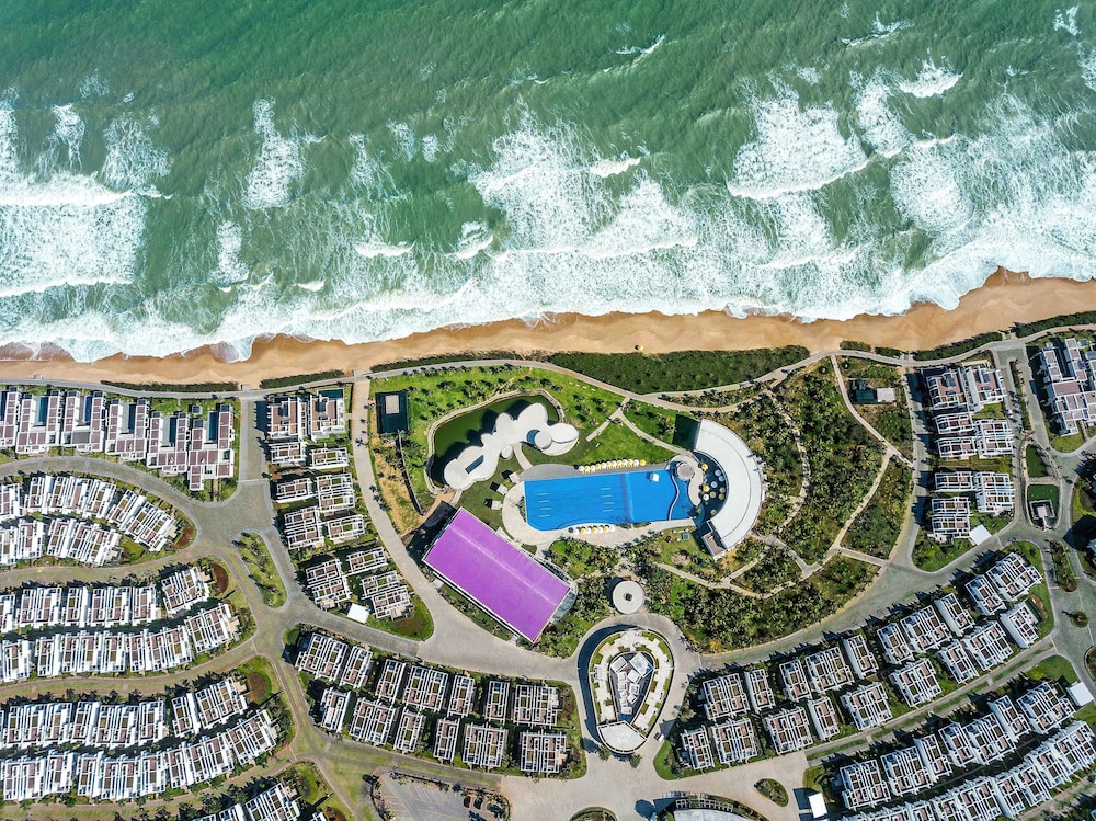 Oceanami Villas & Beach Club - Managed by Oceanami Group