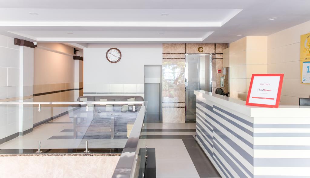 RedDoorz Plus Near Lotte Mart D7