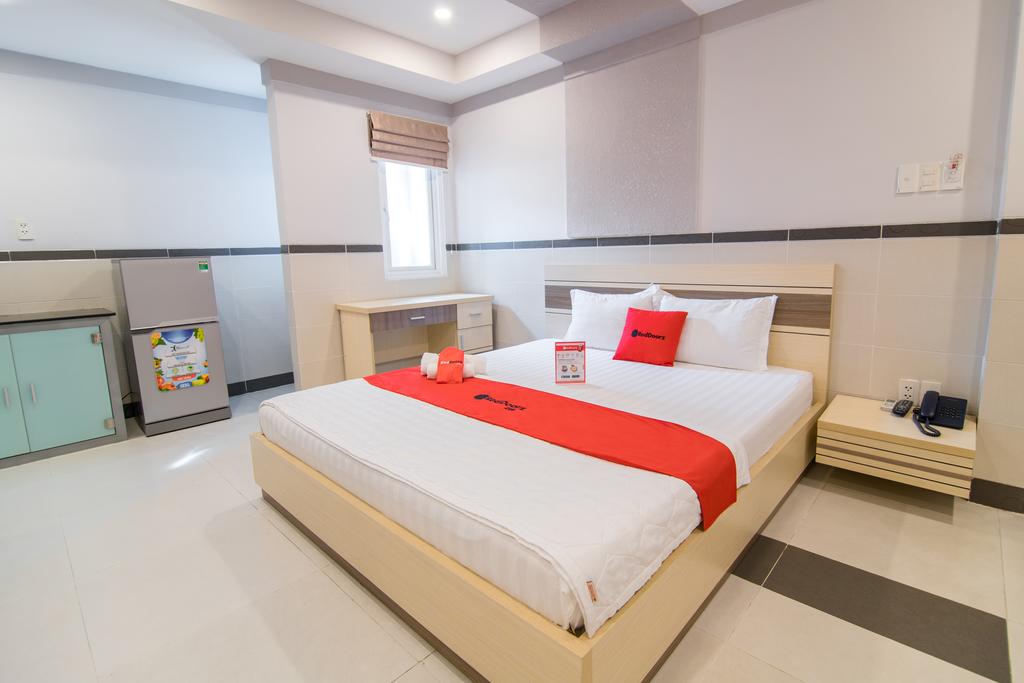 RedDoorz Plus Near Lotte Mart D7