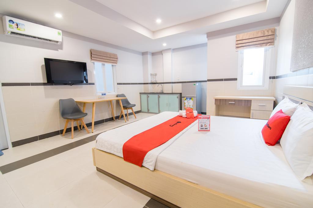 RedDoorz Plus Near Lotte Mart D7