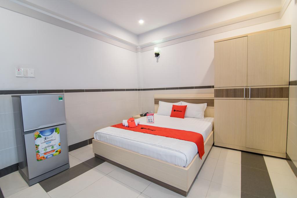 RedDoorz Plus Near Lotte Mart D7