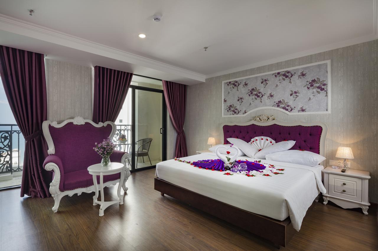 Bonjour Nha Trang Hotel - Tap to explore photos