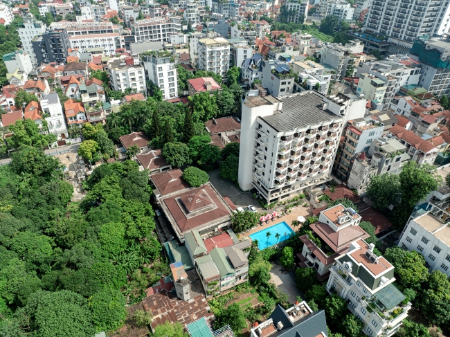 Oriental Palace Apartment Hanoi - Tap to explore photos
