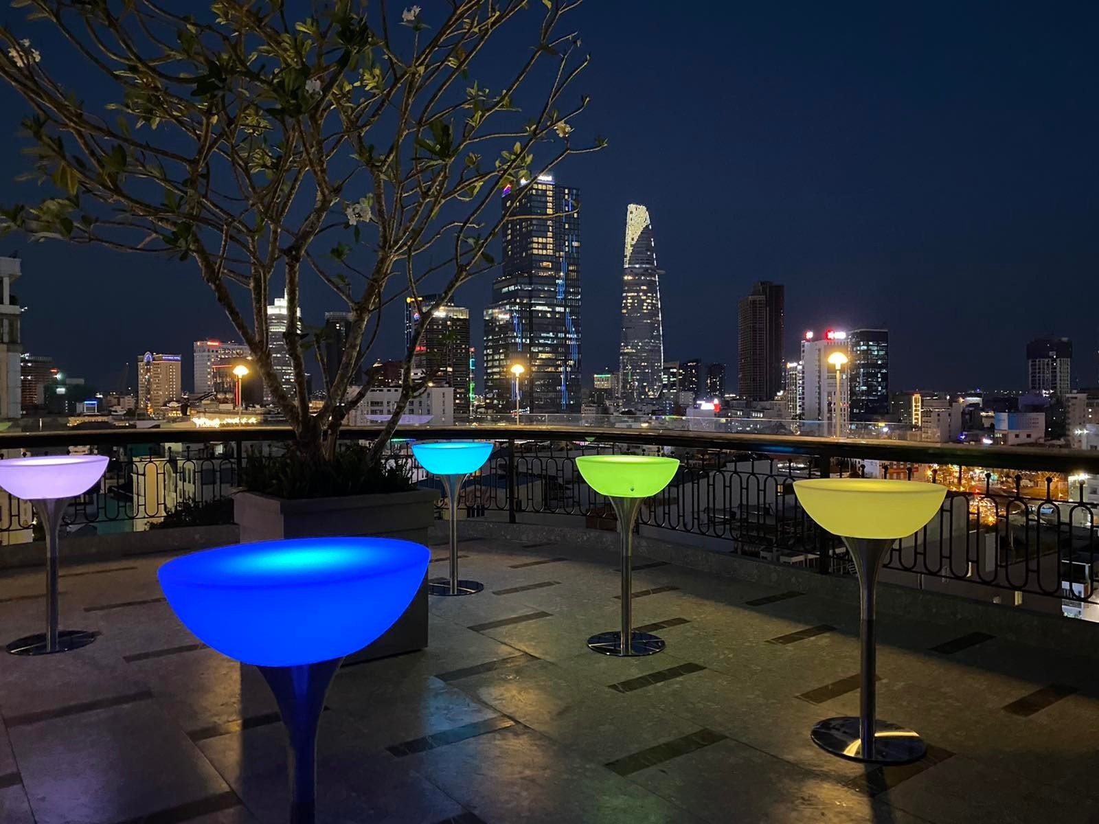 LA SIESTA PREMIUM SAI GON