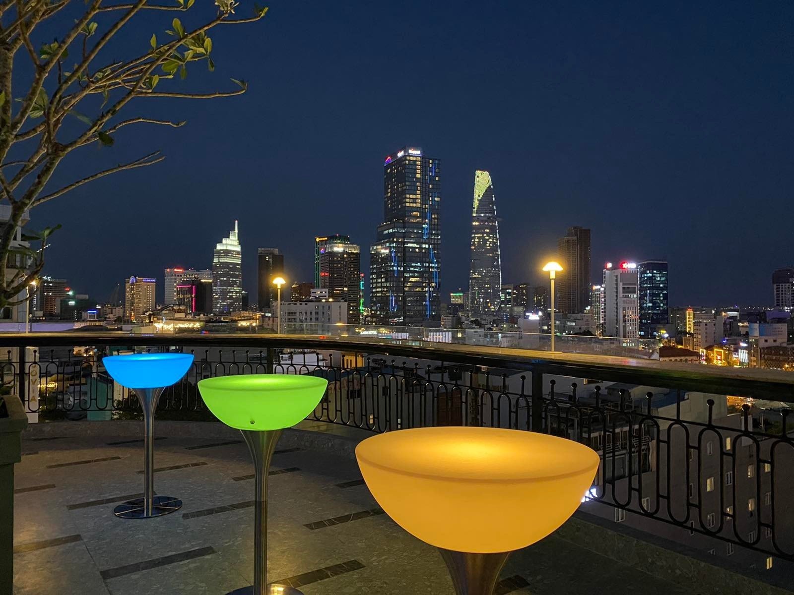 LA SIESTA PREMIUM SAI GON