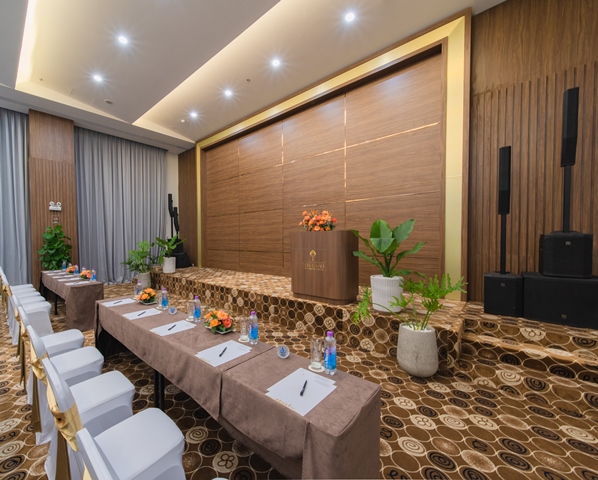 Grand Tourane Nha Trang Hotel