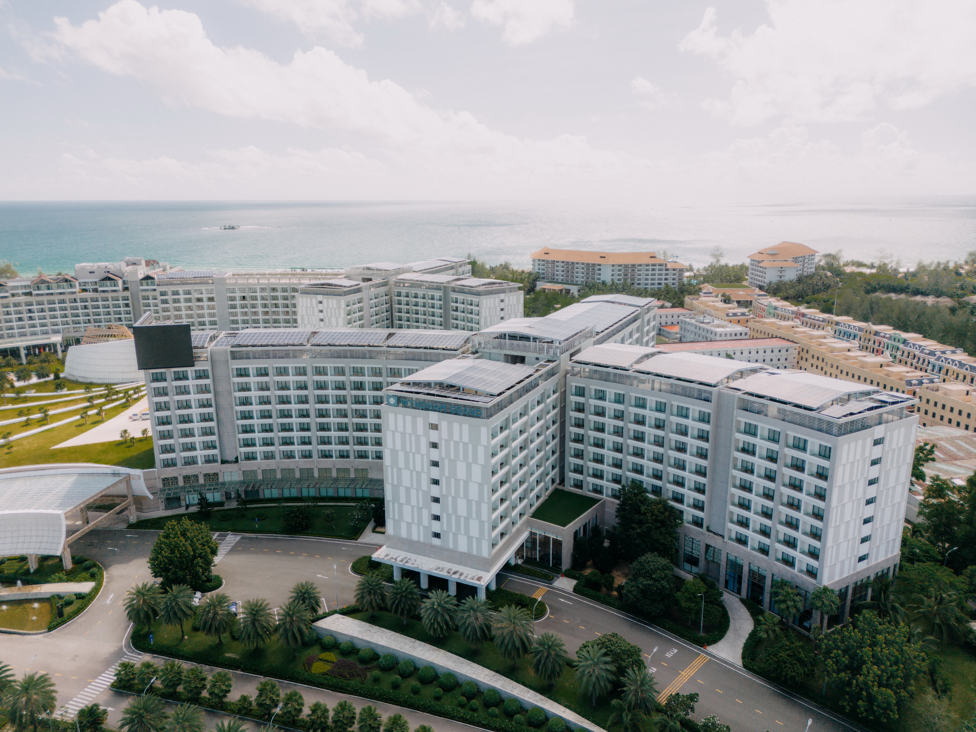 Wyndham Grand Phu Quoc