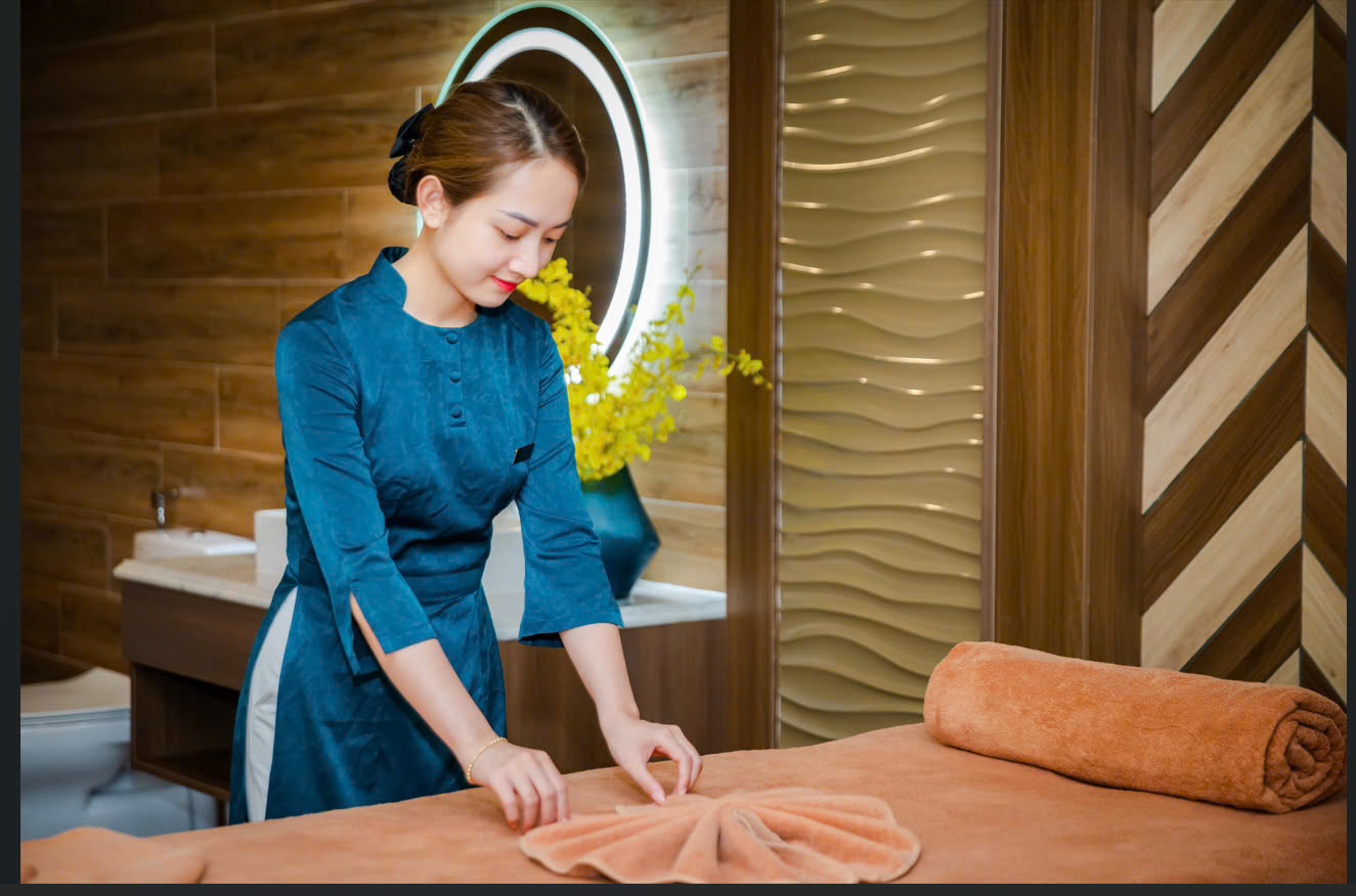 Muong Thanh Luxury Ha Long Centre Hotel