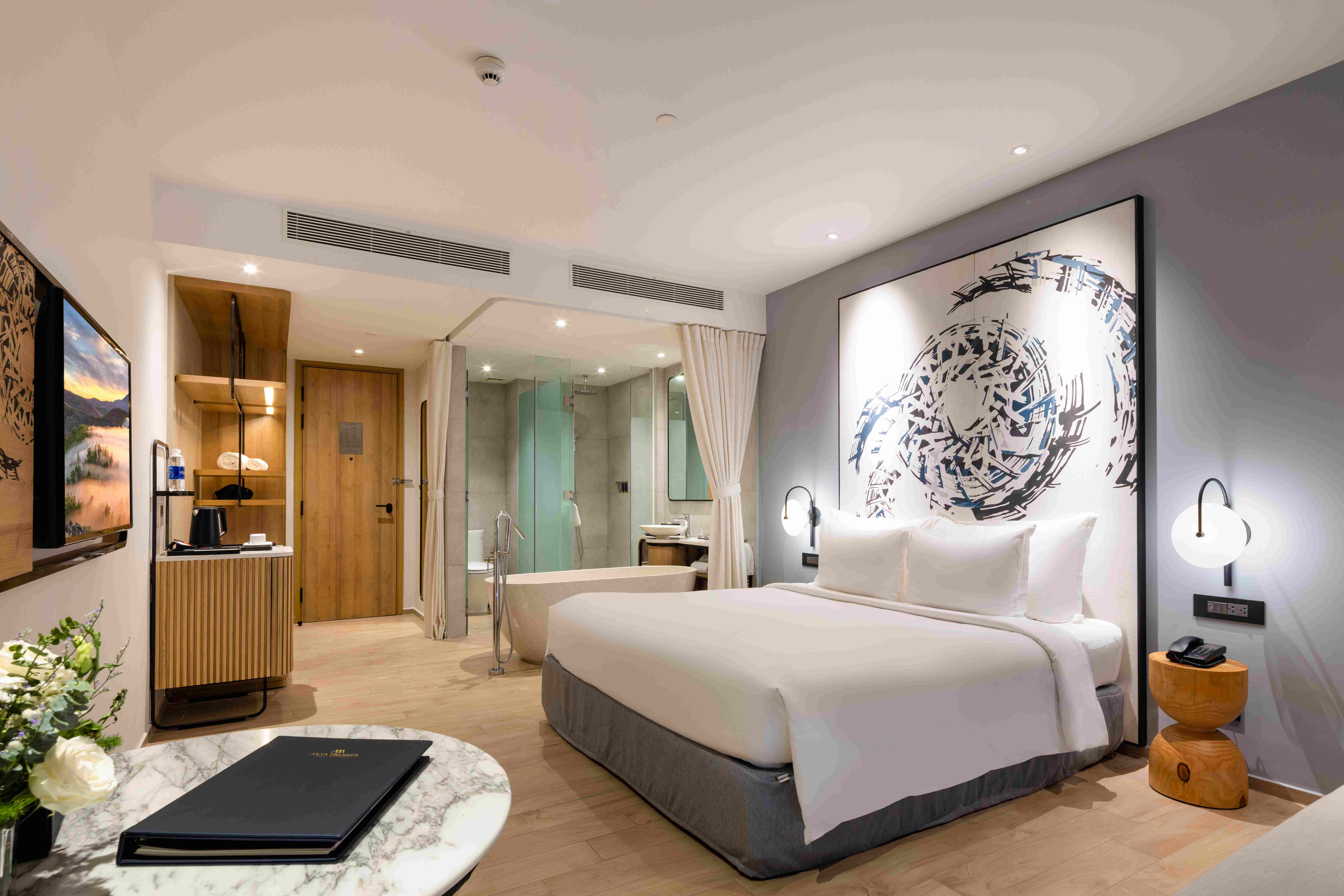 PREMIER SIGNATURE PARTIAL OCEAN VIEW