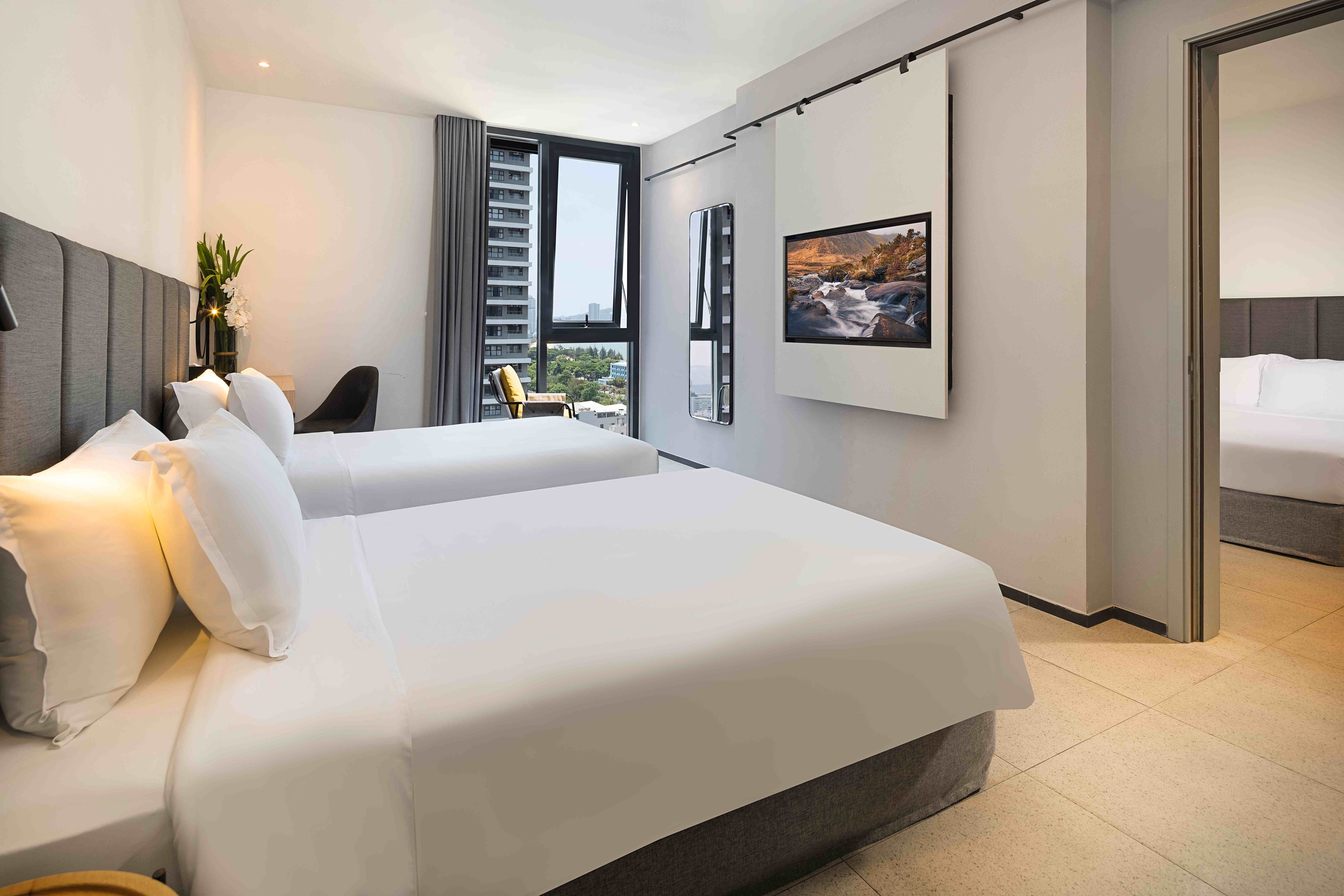 DELUXE EXECUTIVE TWIN