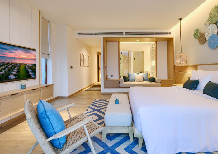 THREE-BEDROOM GARDEN VILLA